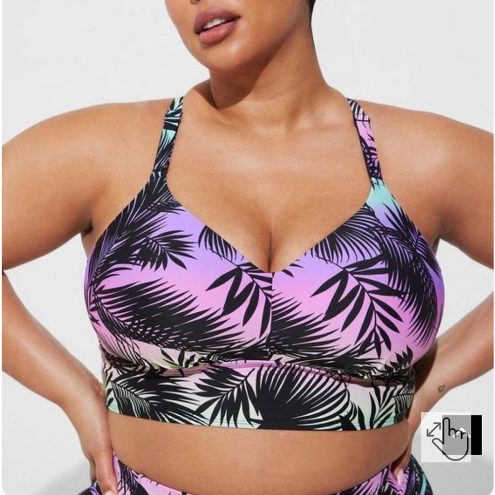 Torrid (Size 5-D/DD) Wire-Free Bra Racerback Bikini Top
